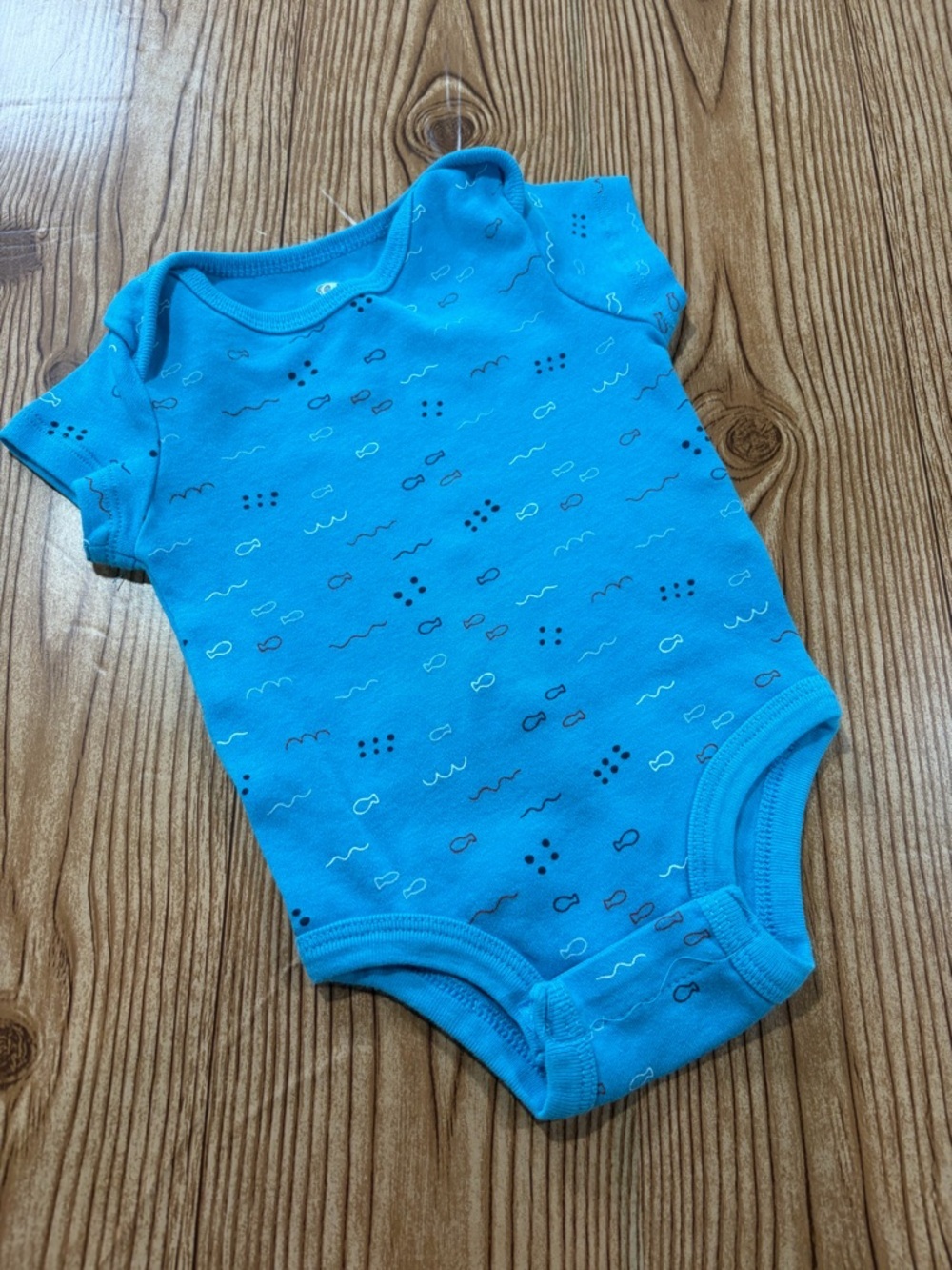 7/$20 Rococo Blue Baby Fish Print One-Piece Bodysuit 6 Months 100% Cotton